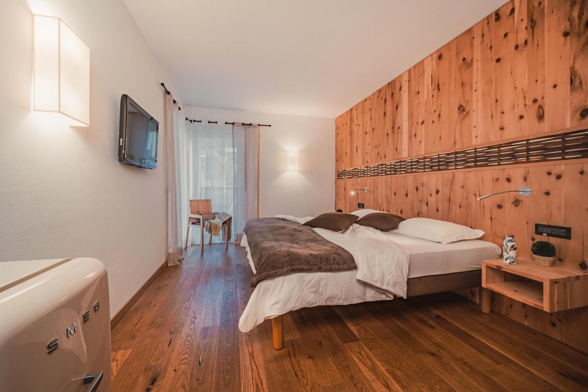 Cristallo Sport & Wellness Hotel Levico Terme Exteriör bild