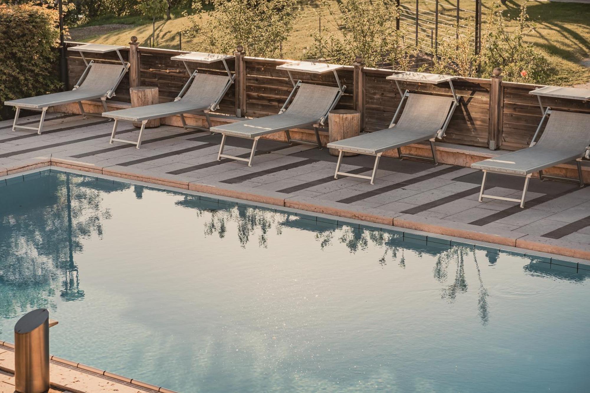 Cristallo Sport & Wellness Hotel Levico Terme Exteriör bild