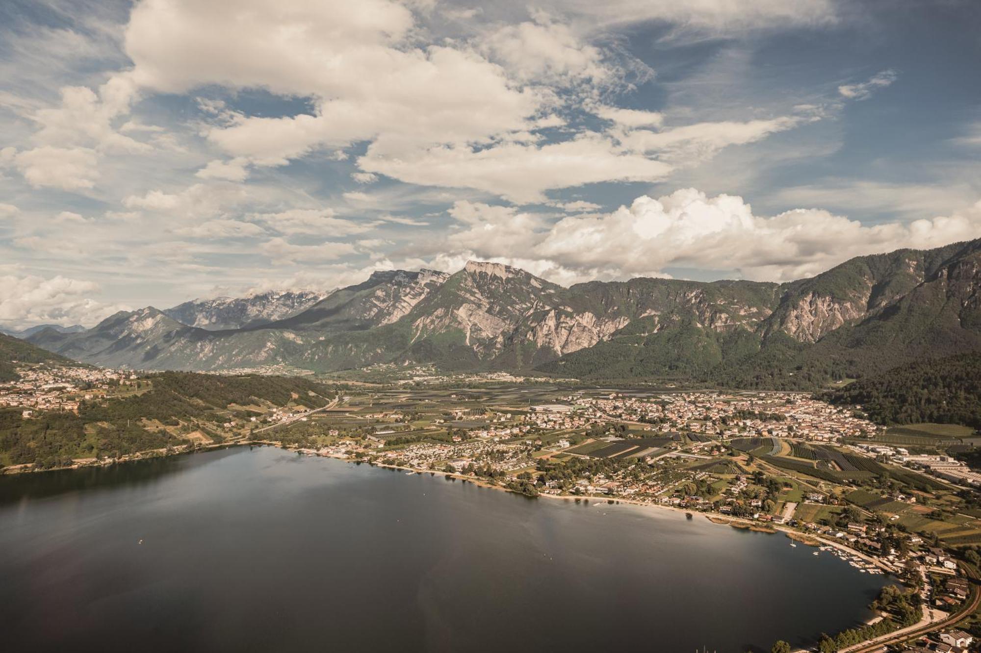 Cristallo Sport & Wellness Hotel Levico Terme Exteriör bild