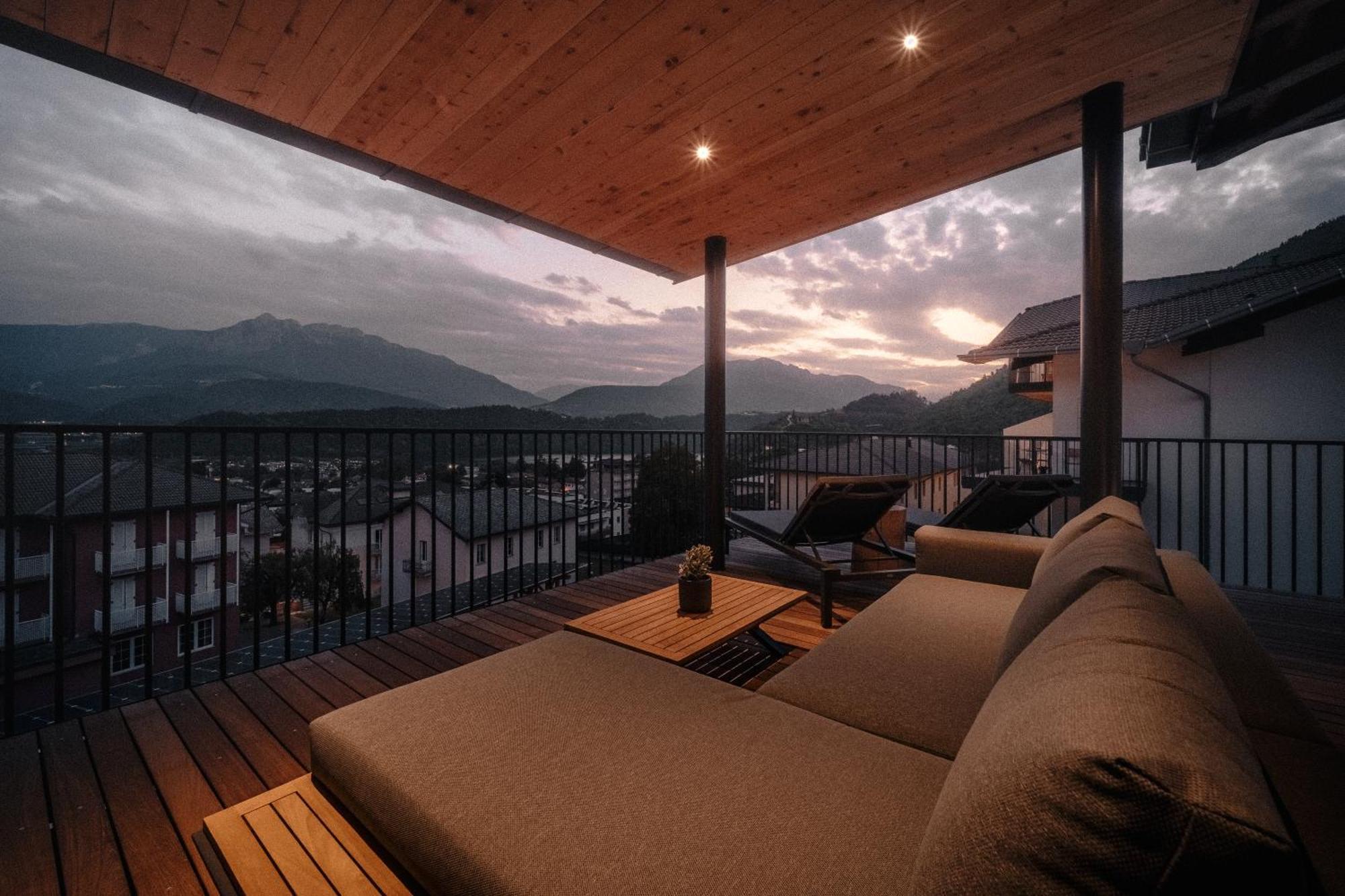 Cristallo Sport & Wellness Hotel Levico Terme Exteriör bild